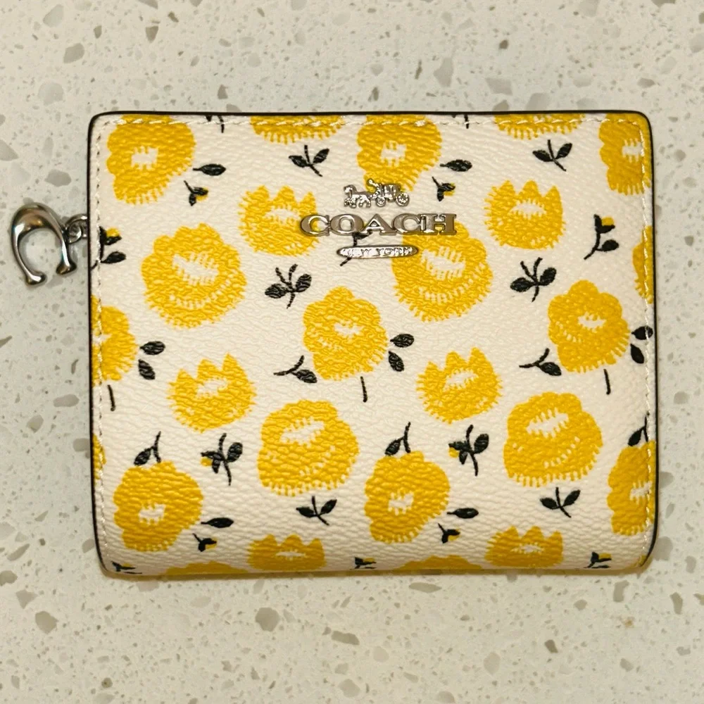 🌼 Coach Buttercup Floral Snap Pastel Wallet NWT